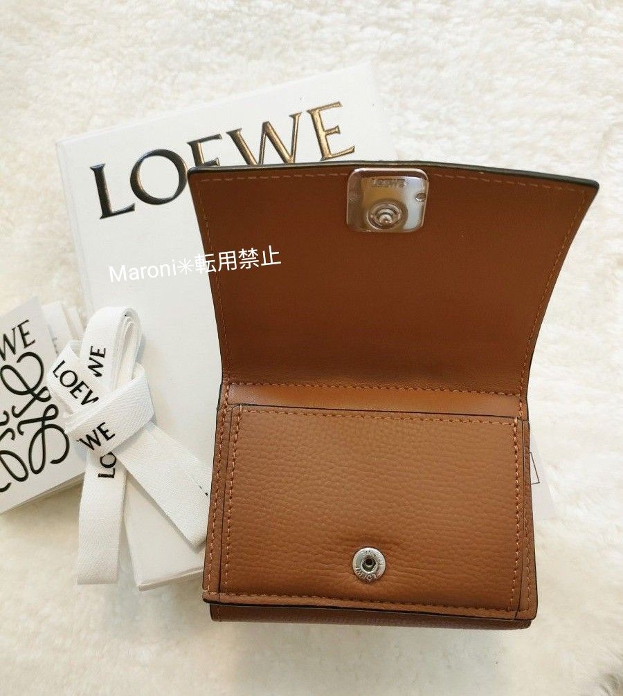 LOEWE ロエベ アナグラム トライフォールド ウォレット タン 美品