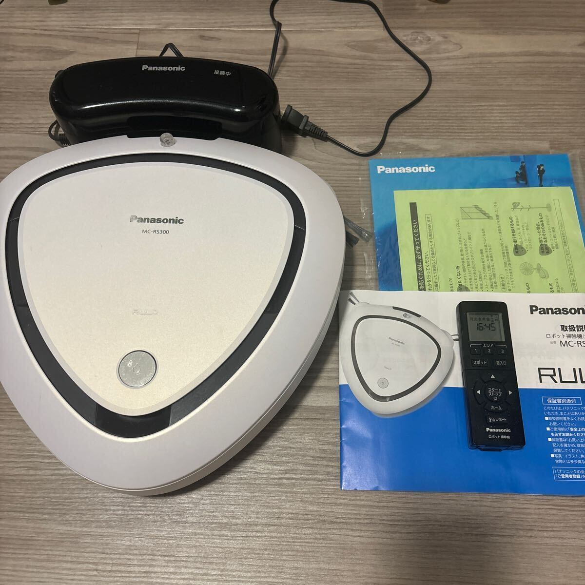 Yahoo!オークション - Panasonic RULO ロボット掃除機 MC-RS300-W