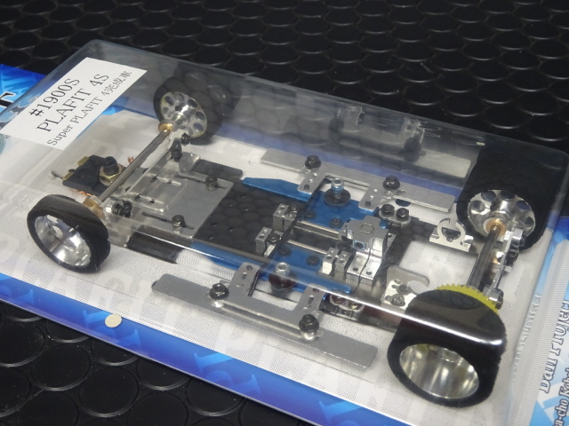 PLAFIT スロットカーシャシー 1900s☆1/24 完成シャシー ☆夢が広がる