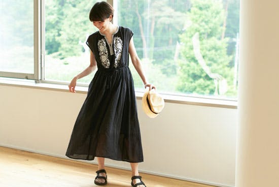 取り扱い終了】ne Quittez pas/ヌキテパ/刺繍ワンピース（ブラック