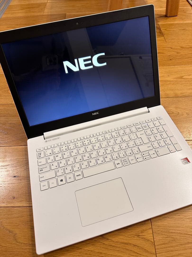 NEC LAVIE NS20A/M ホワイトノートPC ACアダプター付き NEC LAVIE NS20A/M ホワイトノートPC ACアダプター付き