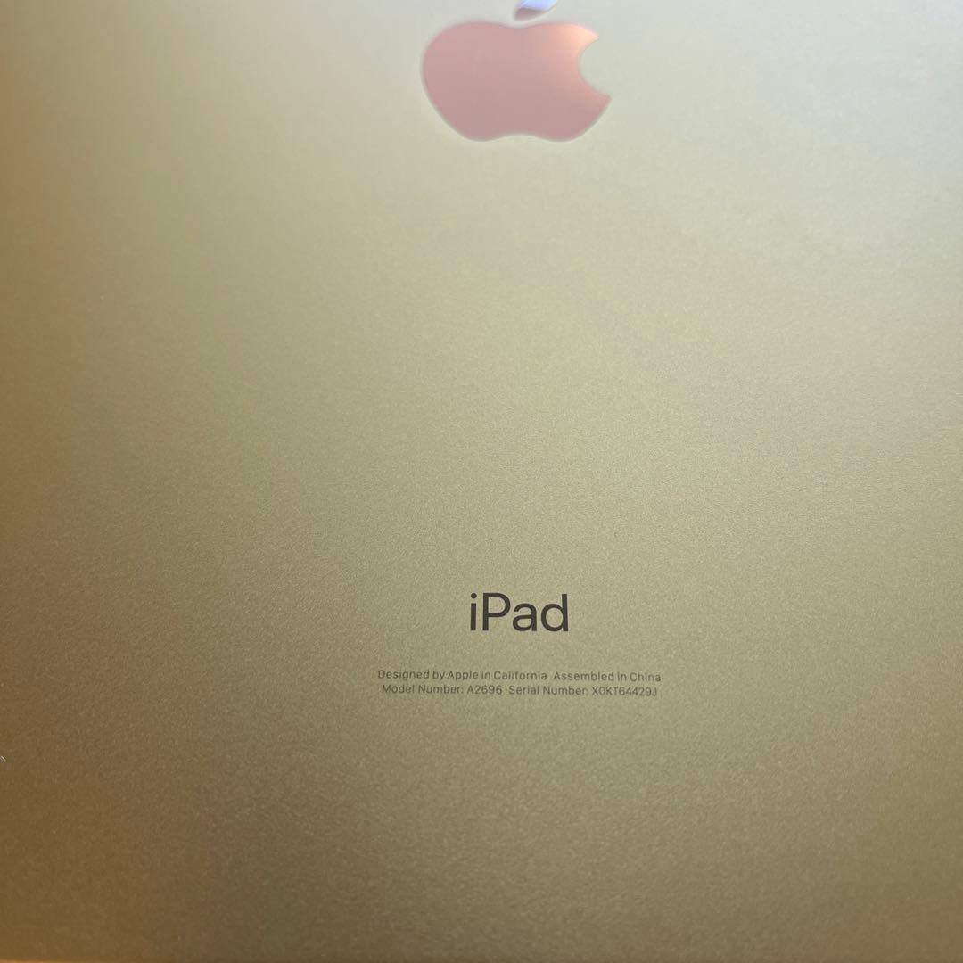 バッテリー100%全て新品同様！iPad 10世代　256GB ケース付