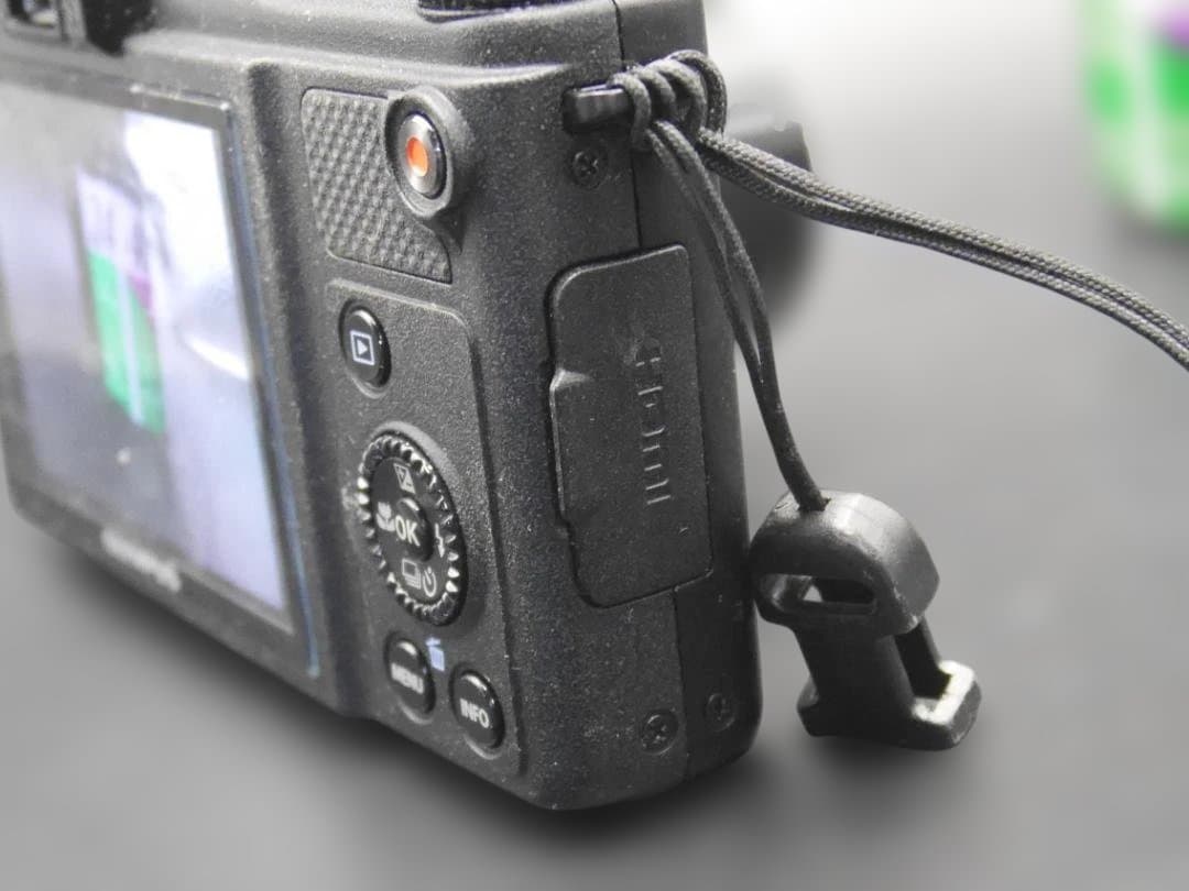 中古美品　OLYMPUS XZ-1 コンパクトデジカメ